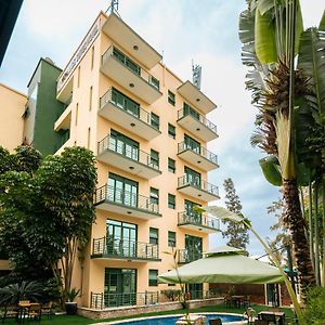Highlands Suites Hotel And Apartments
